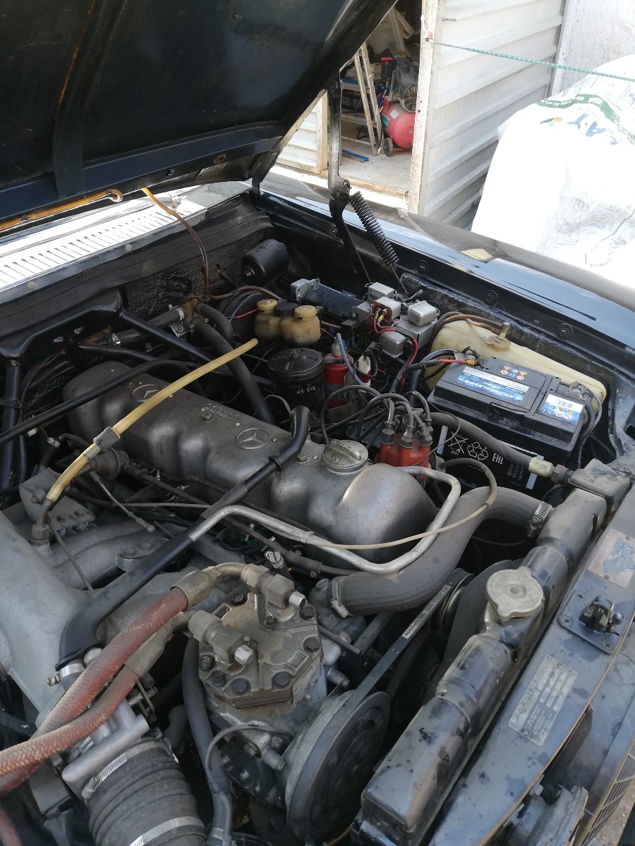 Mercedes Benz 250 CE Coupé in gebrauchtem Zustand steht zum Verkauf Baujahr BJ 05/1969