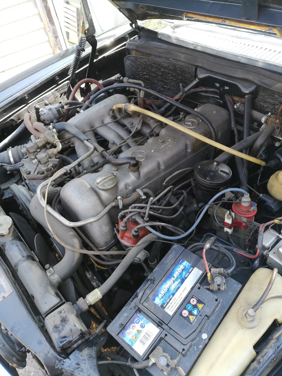 Mercedes Benz 250 CE Coupé in gebrauchtem Zustand steht zum Verkauf Baujahr BJ 05/1969