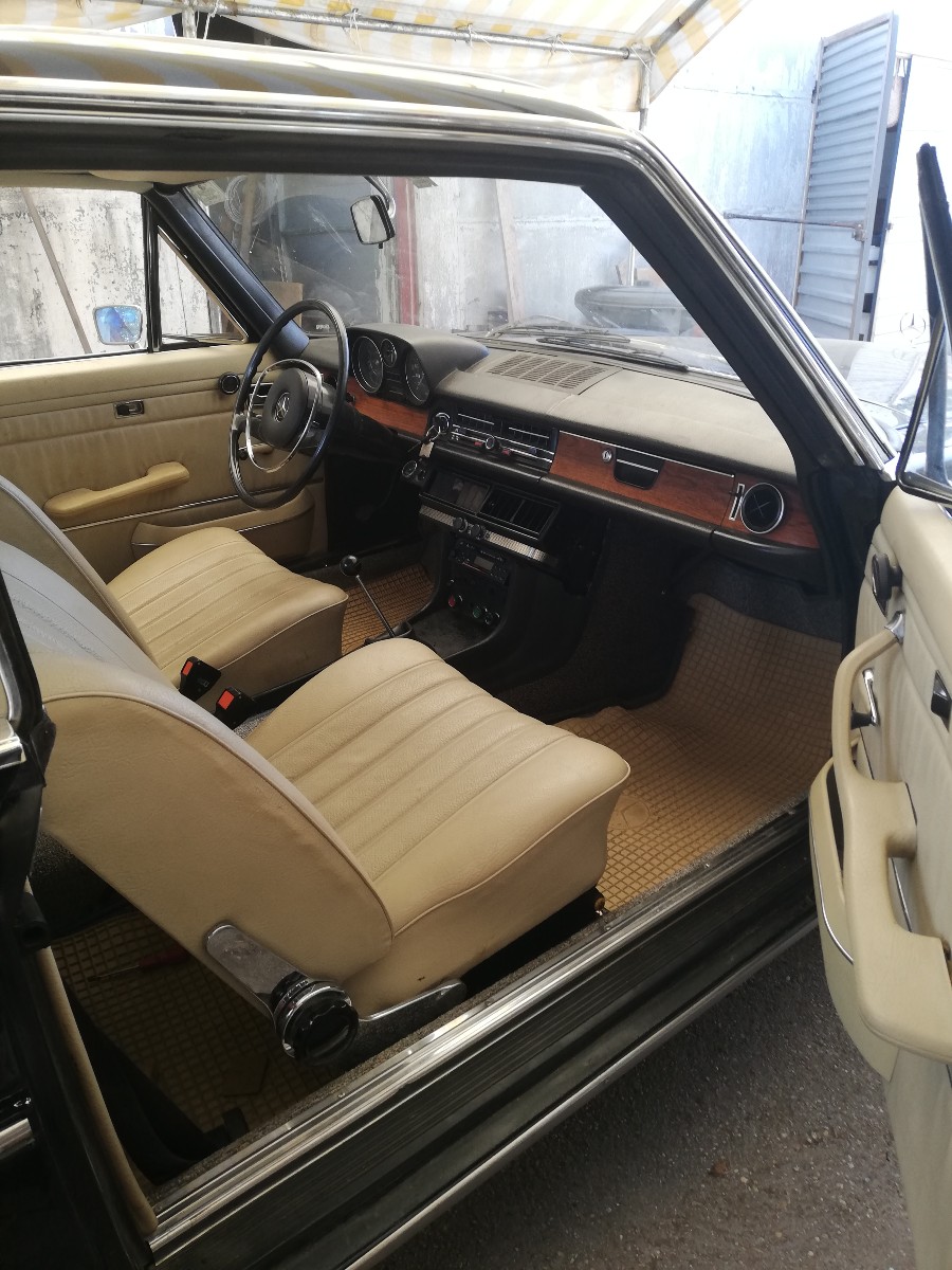 Mercedes Benz 250 CE Coupé in gebrauchtem Zustand steht zum Verkauf Baujahr BJ 05/1969