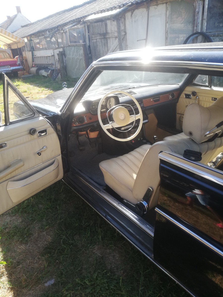 Mercedes Benz 250 CE Coupé in gebrauchtem Zustand steht zum Verkauf Baujahr BJ 05/1969