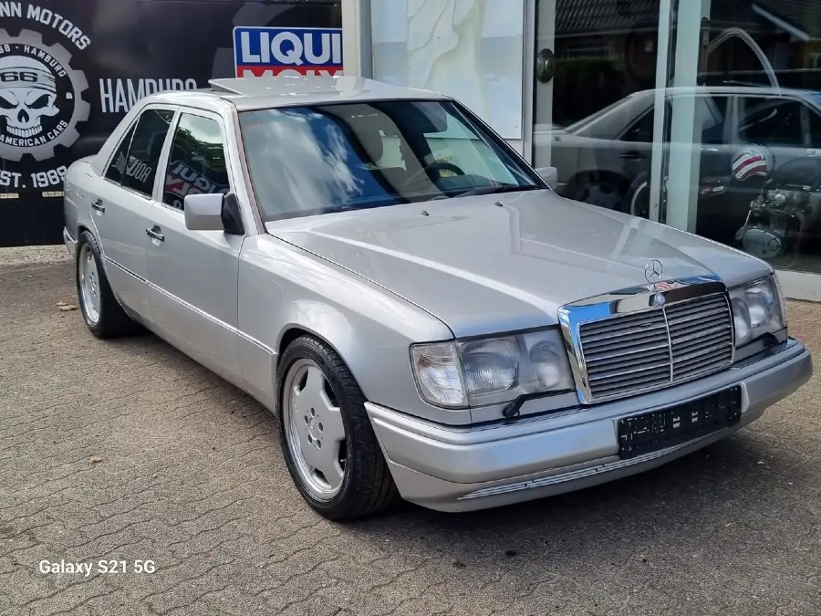 Mercedes Benz 400 E steht zum Verkauf Baujahr BJ 12/1992