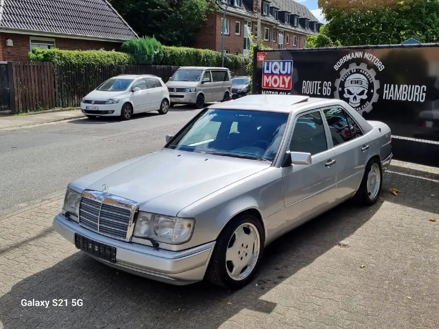 Mercedes Benz 400 E steht zum Verkauf Baujahr BJ 12/1992