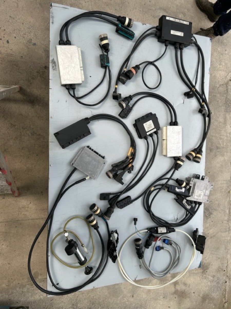 Verkaufe: Diverses… für Mercedes Benz Baujahr BJ -