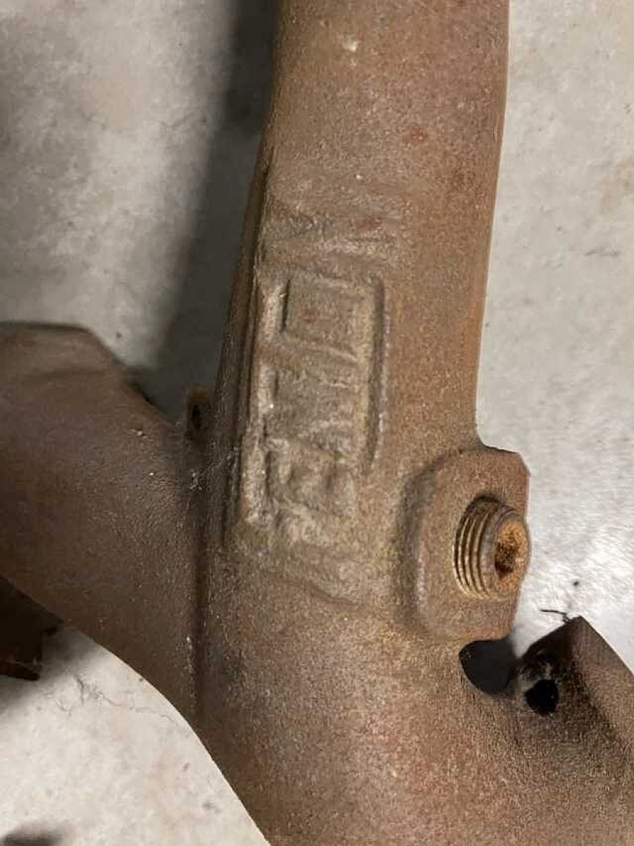 Originale FENTON-Krümmer aus den 50er Jahren für einen Chevy 6-Zylinder-Motor. Baujahr BJ -