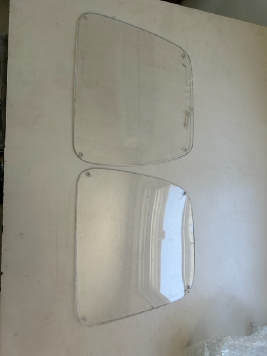 Für Ferrari Karosserieteile abzugeben Baujahr BJ -