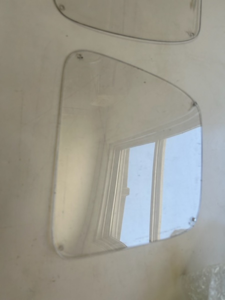 Für Ferrari Karosserieteile abzugeben Baujahr BJ -