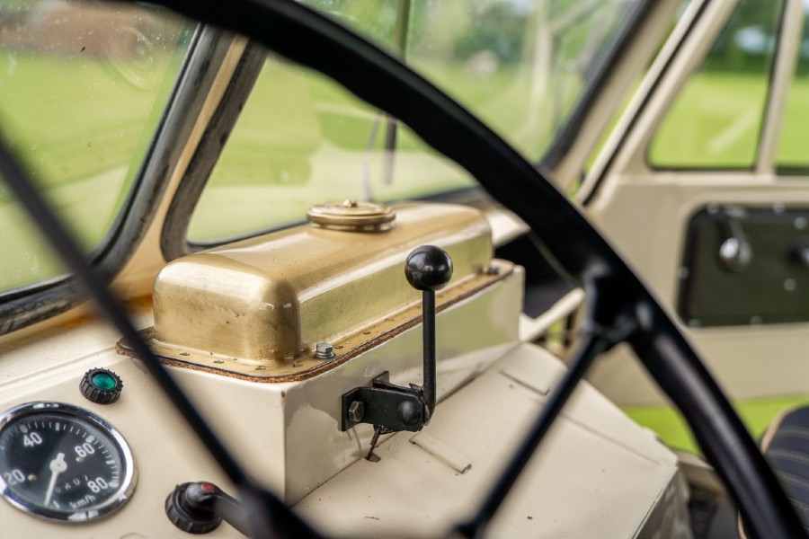 Mercedes Benz Unimog 401 - Westfalia frog-eye cab Baujahr BJ 09/1955