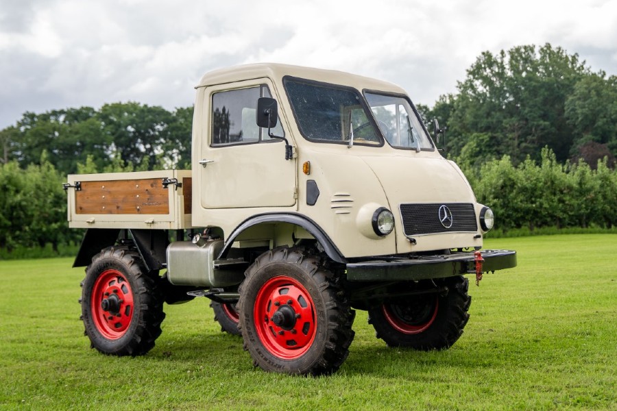 Mercedes Benz Unimog 401 - Westfalia frog-eye cab Baujahr BJ 09/1955