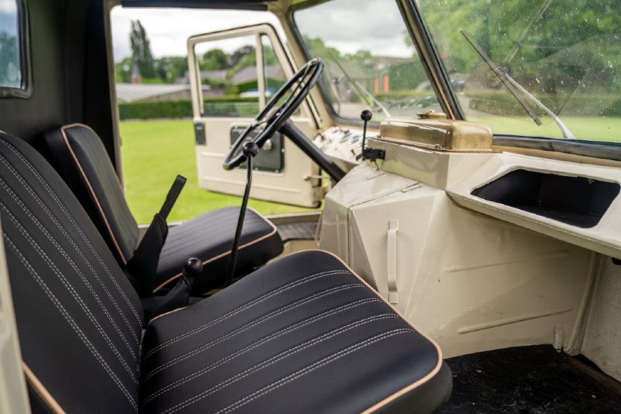 Mercedes Benz Unimog 401 - Westfalia frog-eye cab Baujahr BJ 09/1955