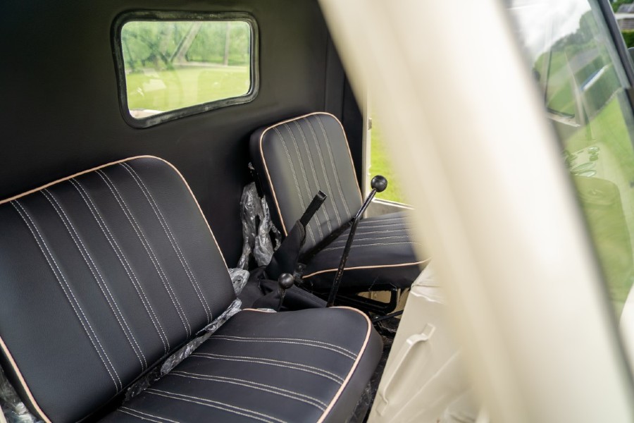 Mercedes Benz Unimog 401 - Westfalia frog-eye cab Baujahr BJ 09/1955