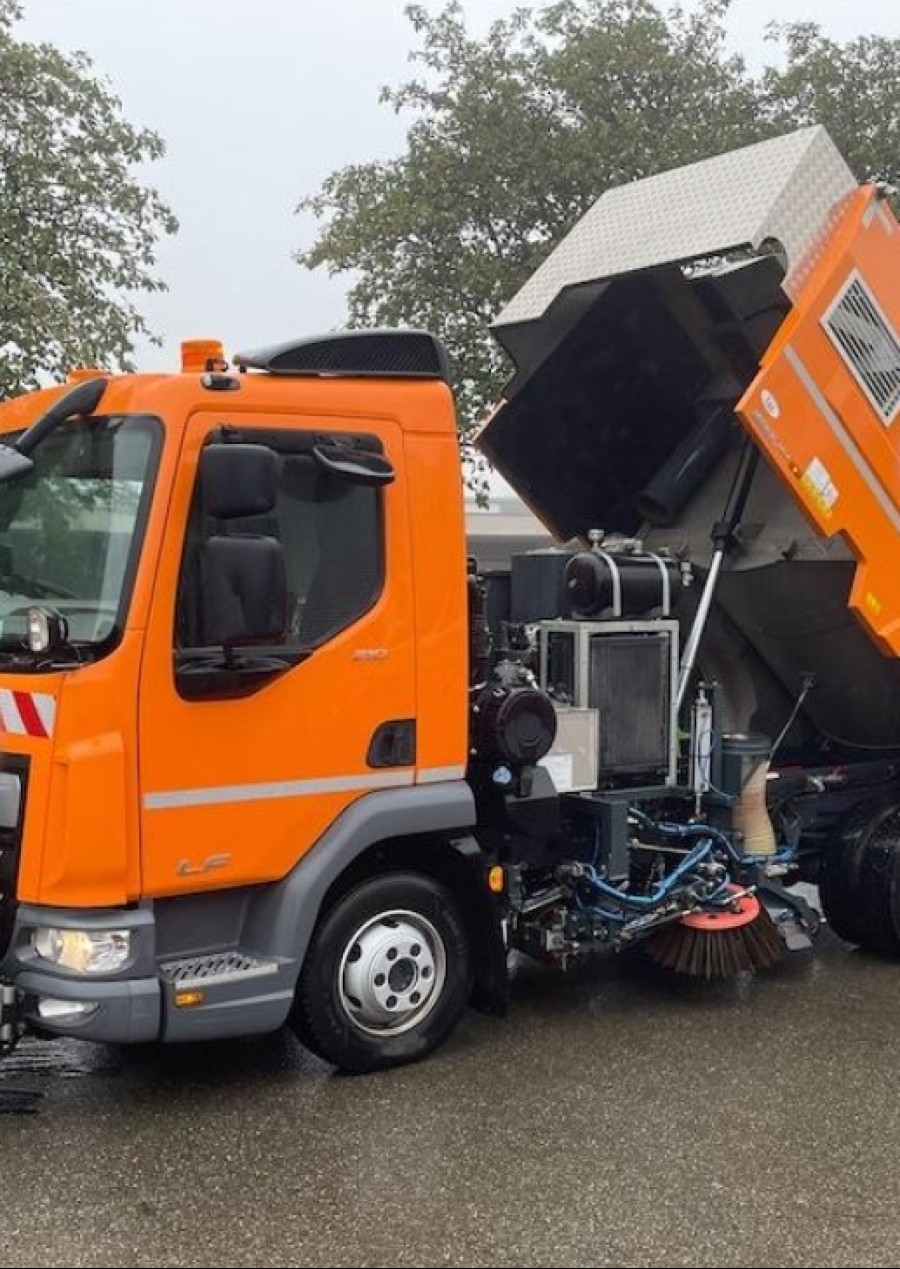DAF LF 210 FA Kehrmaschine inkl. Pickerl Baujahr BJ 06/2003