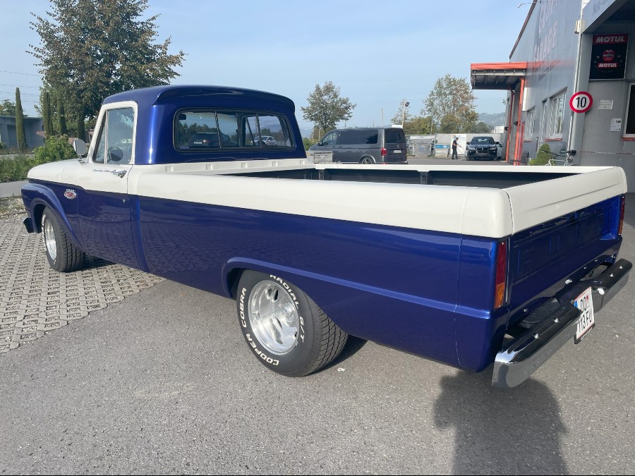 Ford F100 in gutem Zustand mit historischer Zulassung Baujahr BJ 07/1965