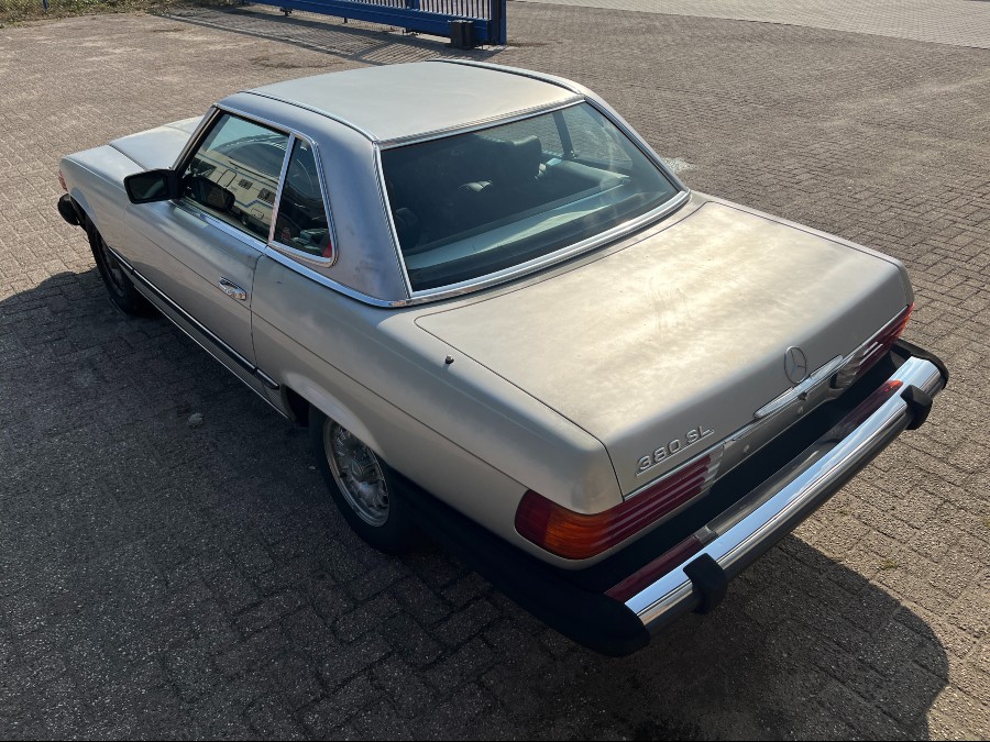Mercedes Benz SL-Klasse 380SL R107 steht zum Verkauf Baujahr BJ 01/1984