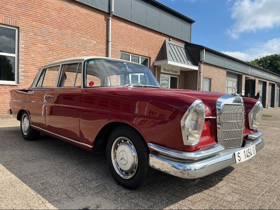 Mercedes Benz 220 b W111 Baujahr BJ 01/1964