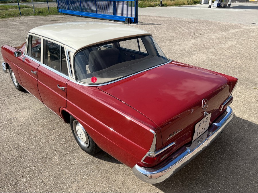 Mercedes Benz 220 b W111 Baujahr BJ 01/1964
