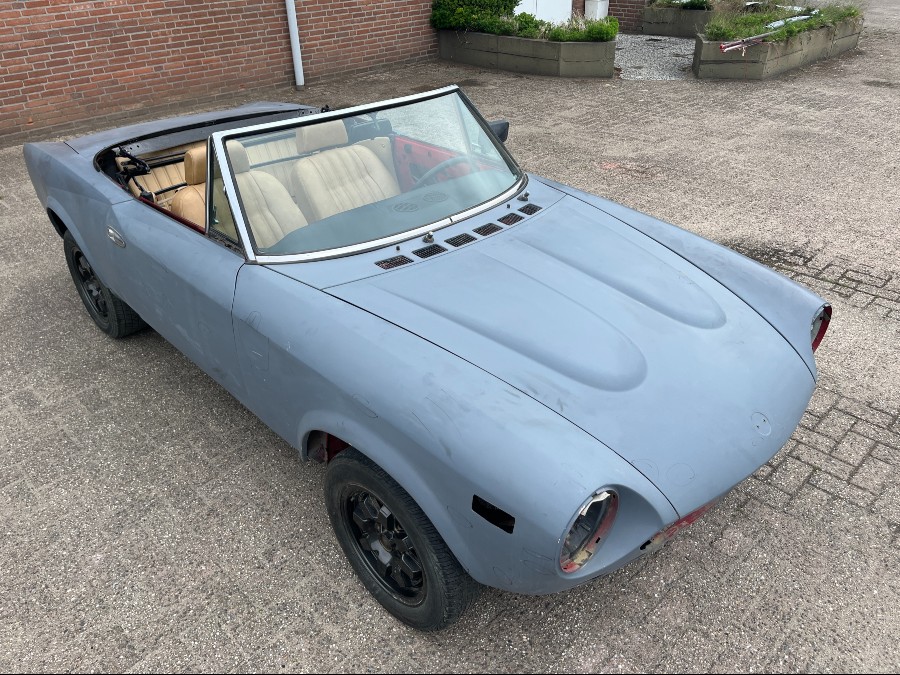 Fiat 124 Spider 2000 Unvollendetes Projekt Baujahr BJ 01/1982