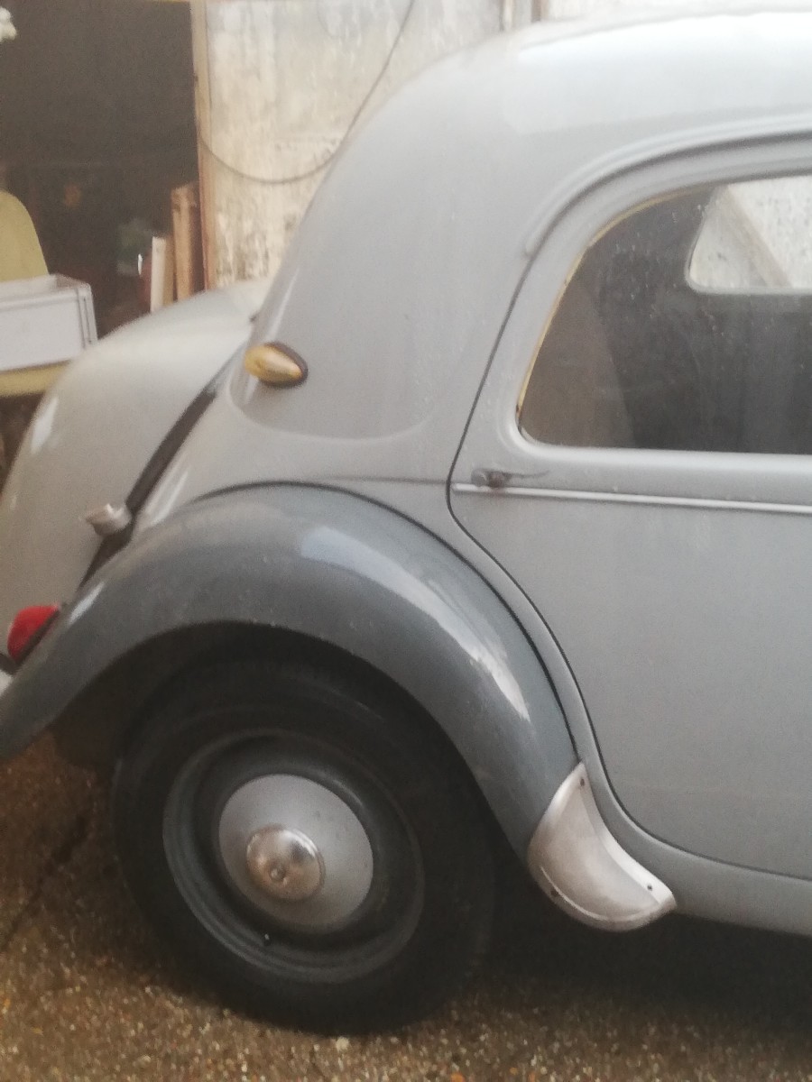 Citroën 11 CV Avant Légére gut erhalten im Angebot Baujahr BJ 07/1953