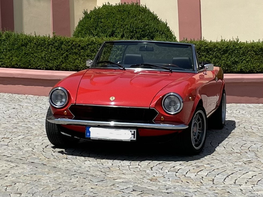 Fiat Spider 124 DSO Pininfarina Baujahr BJ 09/1983