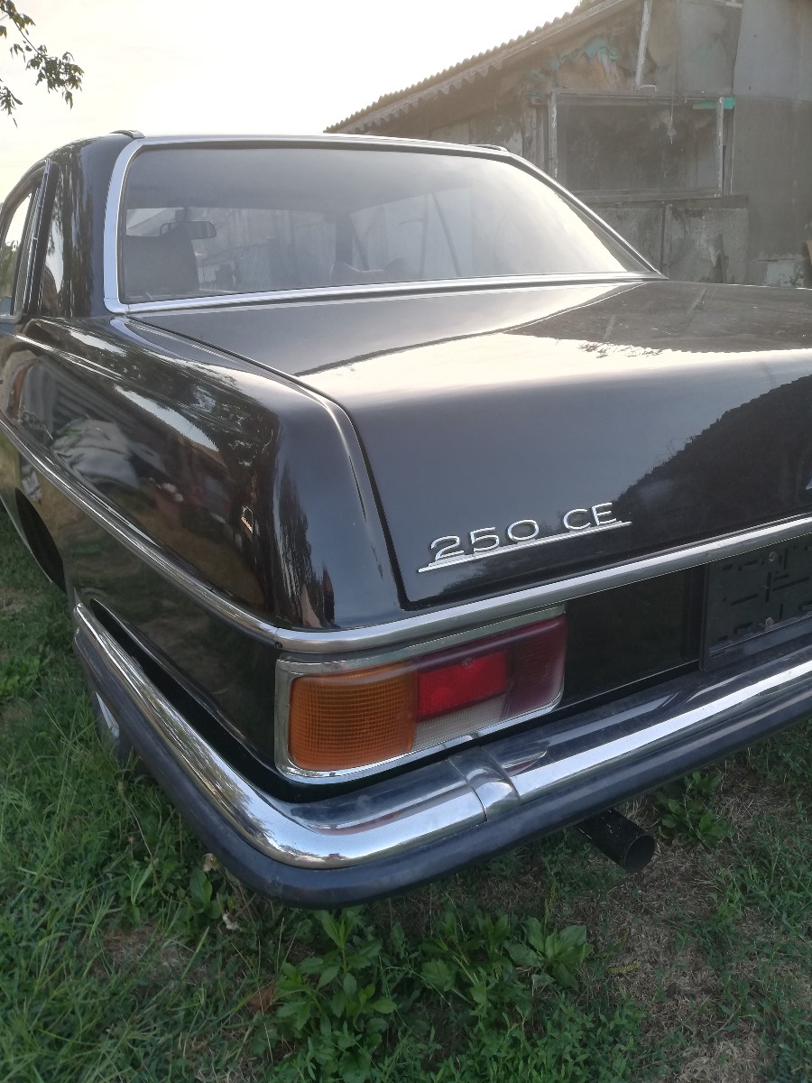 Mercedes Benz 250 CE Coupé in gebrauchtem Zustand steht zum Verkauf Baujahr BJ 05/1969