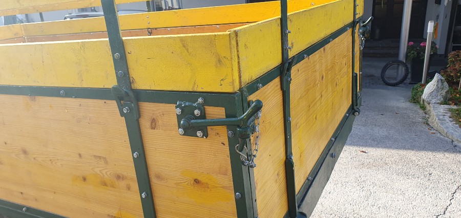 Für Oldtimer Diverses… abzugeben Baujahr BJ -