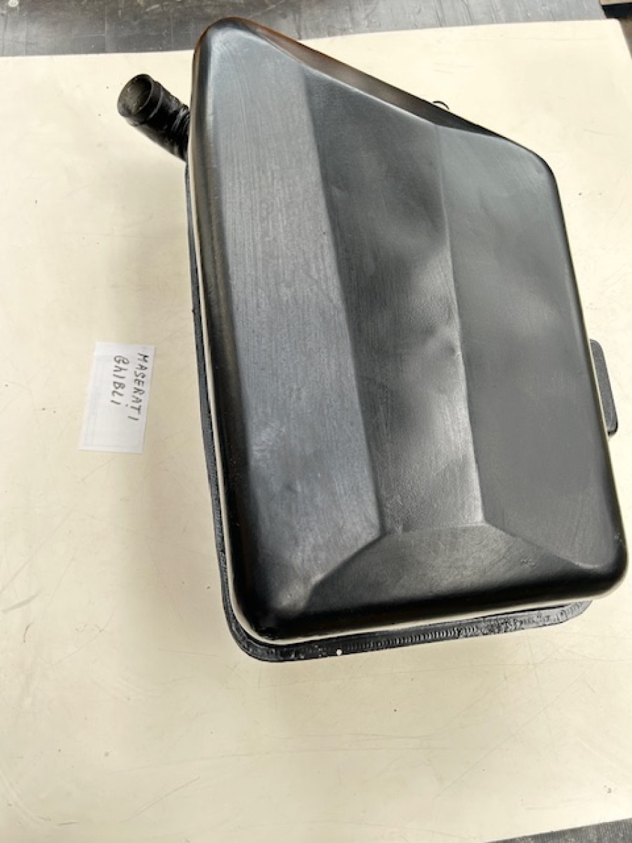 Tank für Maserati Ghibli zu verkaufen Baujahr BJ -