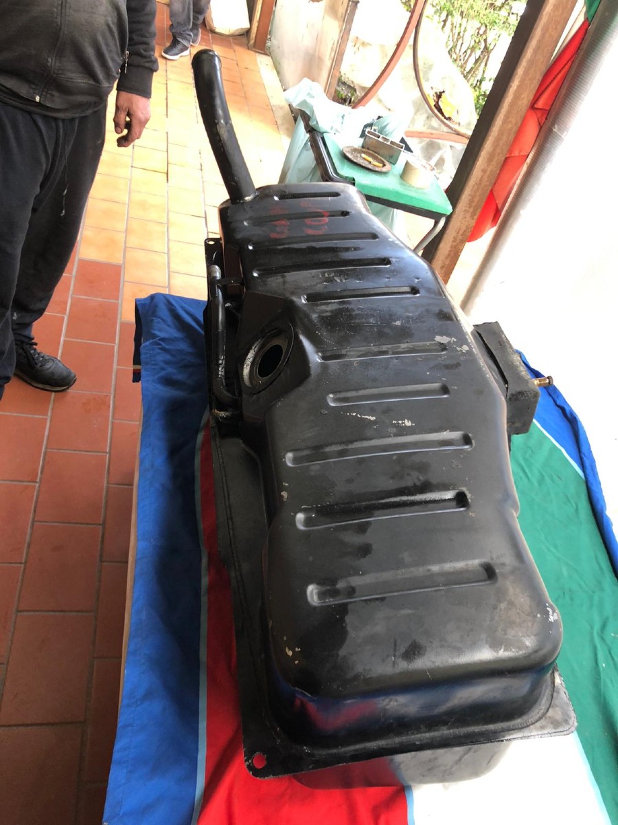 Tank für Lancia zu verkaufen Baujahr BJ -