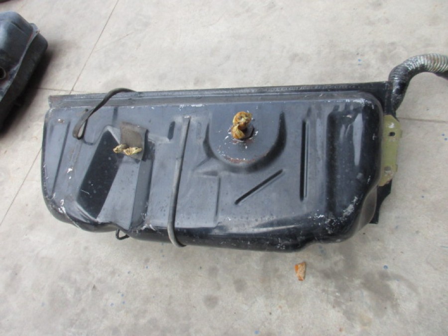 Für Mercedes Benz SLC-Klasse Tank zu verkaufen Baujahr BJ -