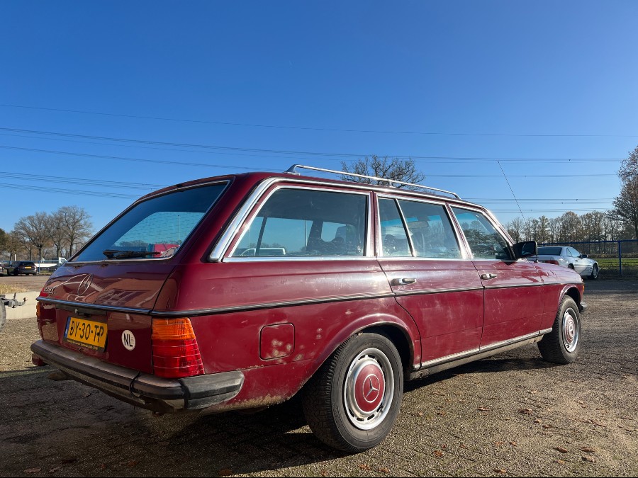 Mercedes Benz 230 Baujahr BJ 01/1979