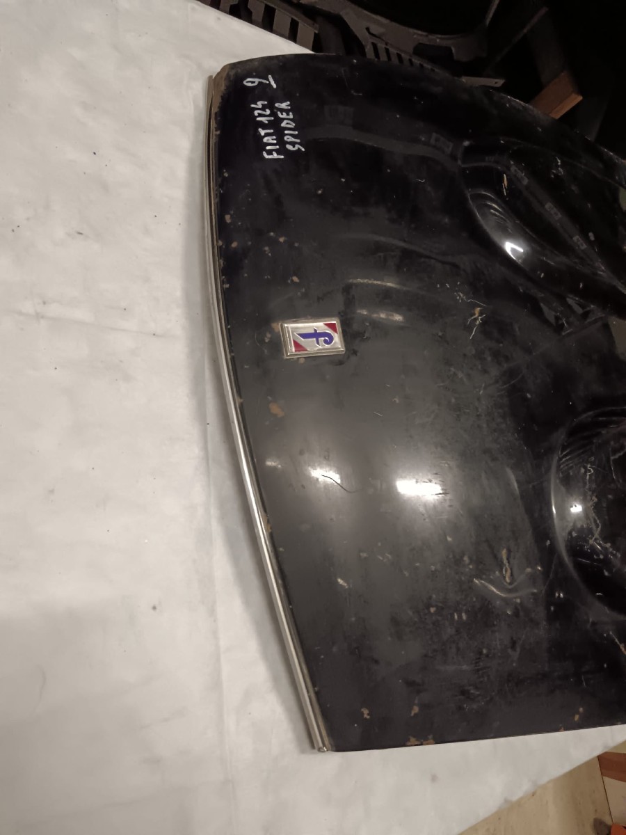 Karosserieteile für Fiat 124 abzugeben Baujahr BJ -