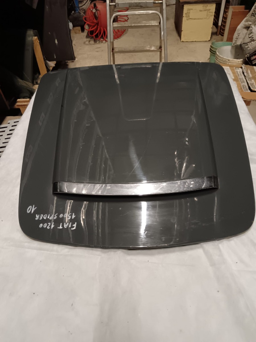 Karosserieteile für Fiat 1500 zu verkaufen Baujahr BJ -