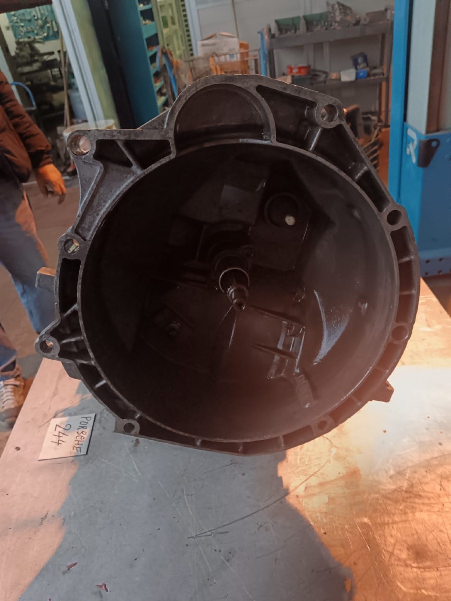 Getriebe für Porsche abzugeben Baujahr BJ -