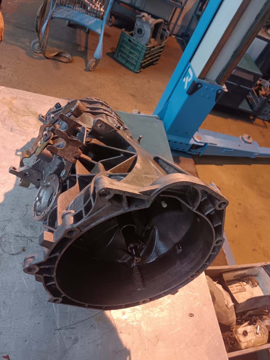 Getriebe für Porsche abzugeben Baujahr BJ -