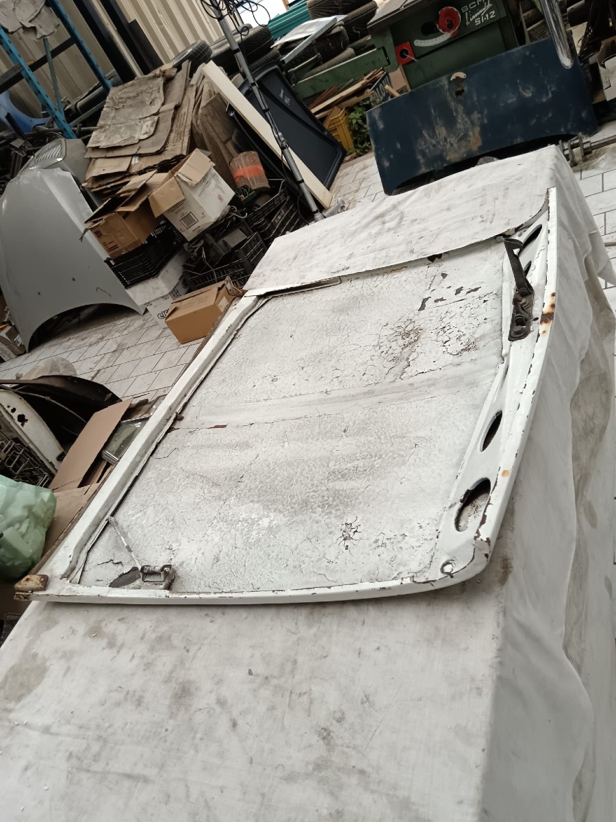 Karosserieteile für Alfa Romeo Giulia abzugeben Baujahr BJ -