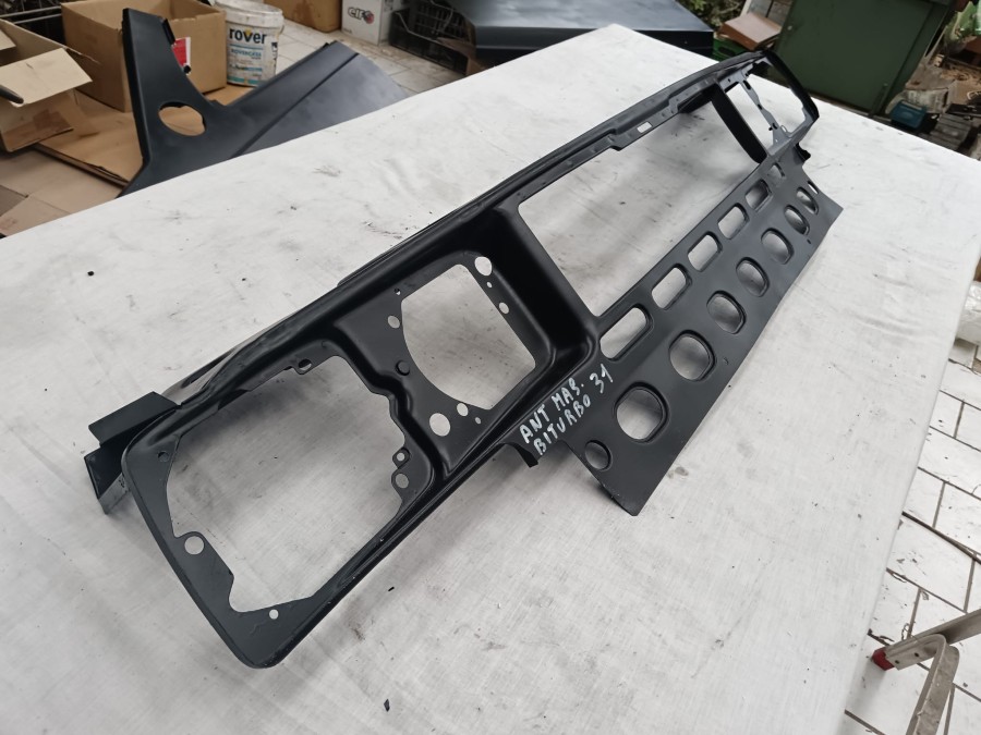 Für Maserati Biturbo Karosserieteile zu verkaufen Baujahr BJ -