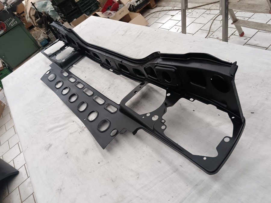 Für Maserati Biturbo Karosserieteile zu verkaufen Baujahr BJ -