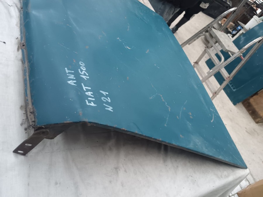 Karosserieteile für Fiat 1500 zu verkaufen Baujahr BJ -