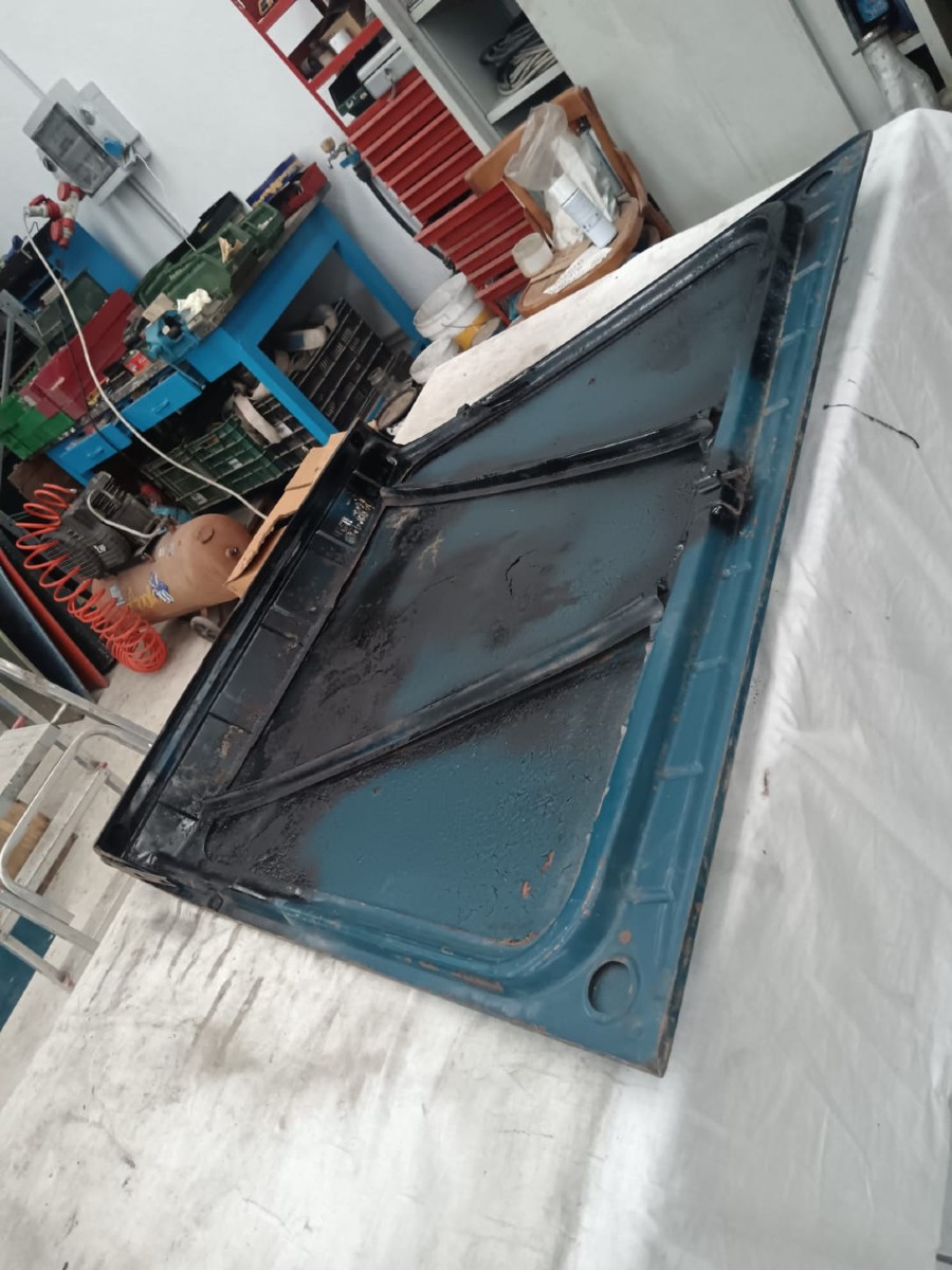 Karosserieteile für Fiat 1500 zu verkaufen Baujahr BJ -