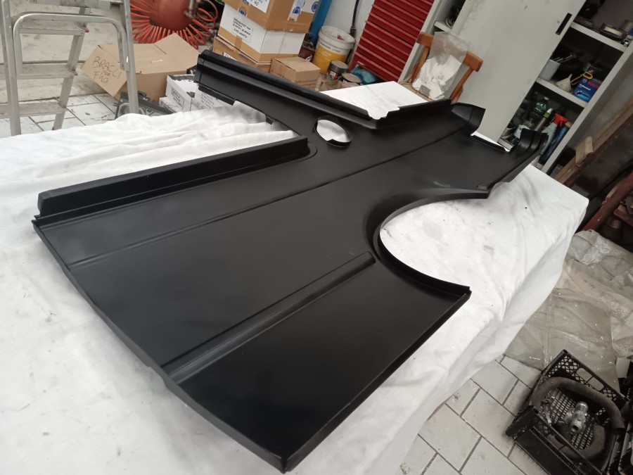 Für Maserati Biturbo Karosserieteile zu verkaufen Baujahr BJ -