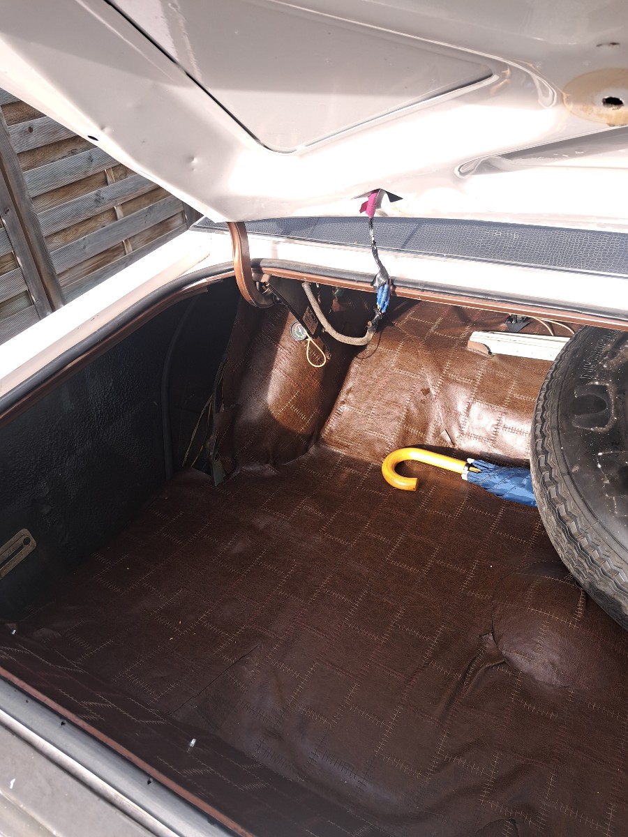 Biete Ford Thunderbird LT guter Zustand Baujahr BJ 01/1972