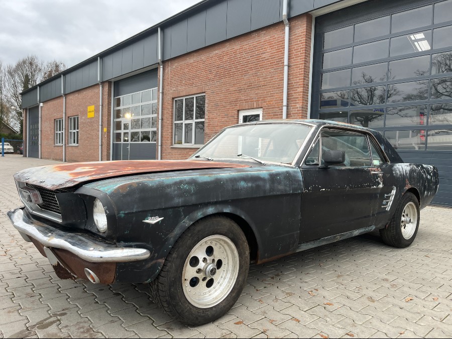 Ford Mustang coupe Baujahr BJ 02/1966