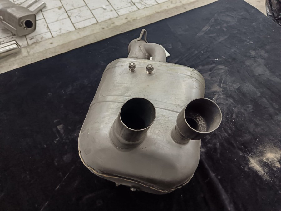 Auspuffanlage für Ferrari zu verkaufen Baujahr BJ -