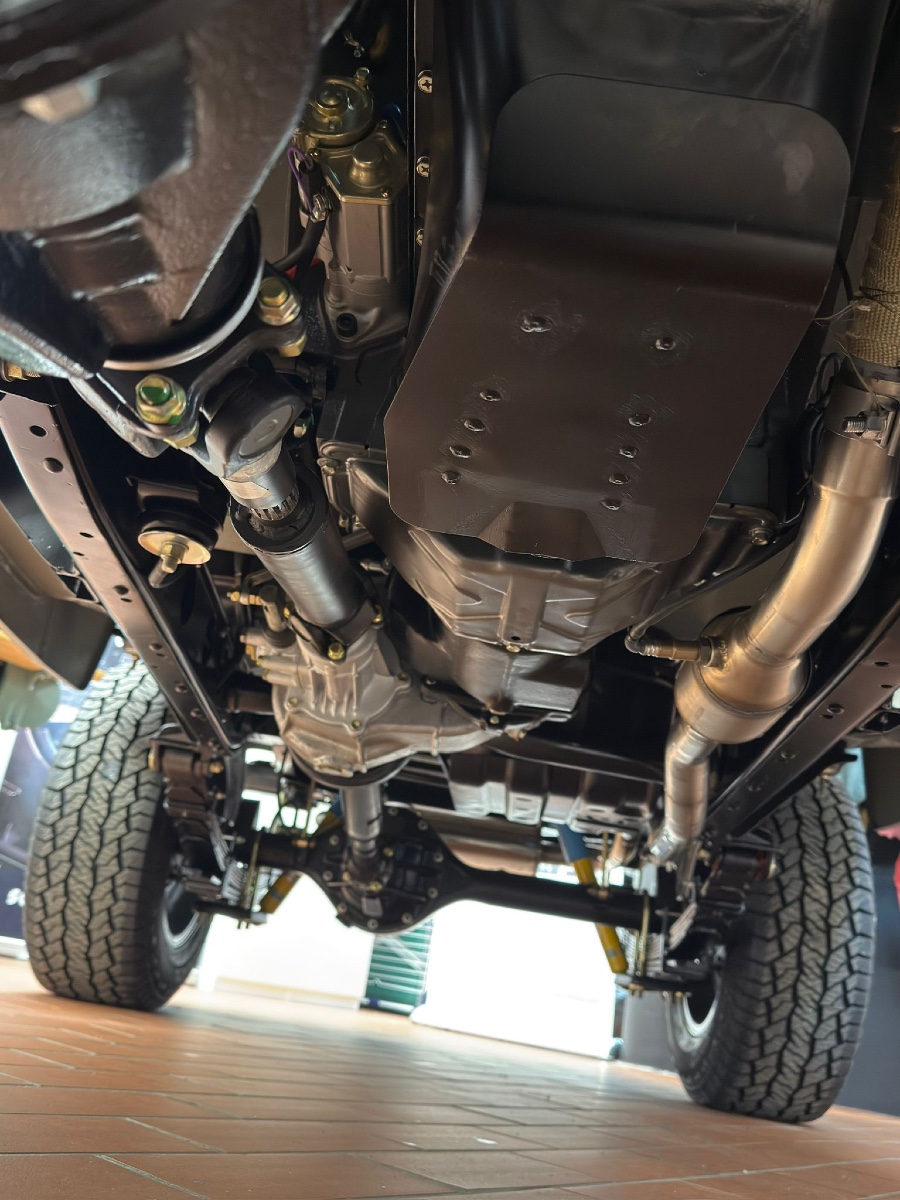 Toyota Land Cruiser FJ43 restauriert * Servo * H-Zulassung Baujahr BJ 03/1980