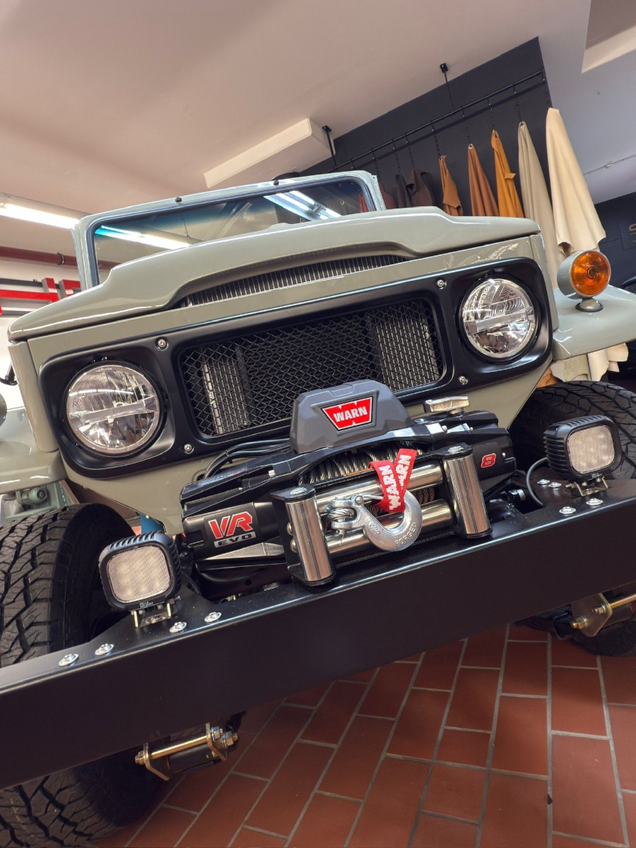 Toyota Land Cruiser FJ43 restauriert * Servo * H-Zulassung Baujahr BJ 03/1980