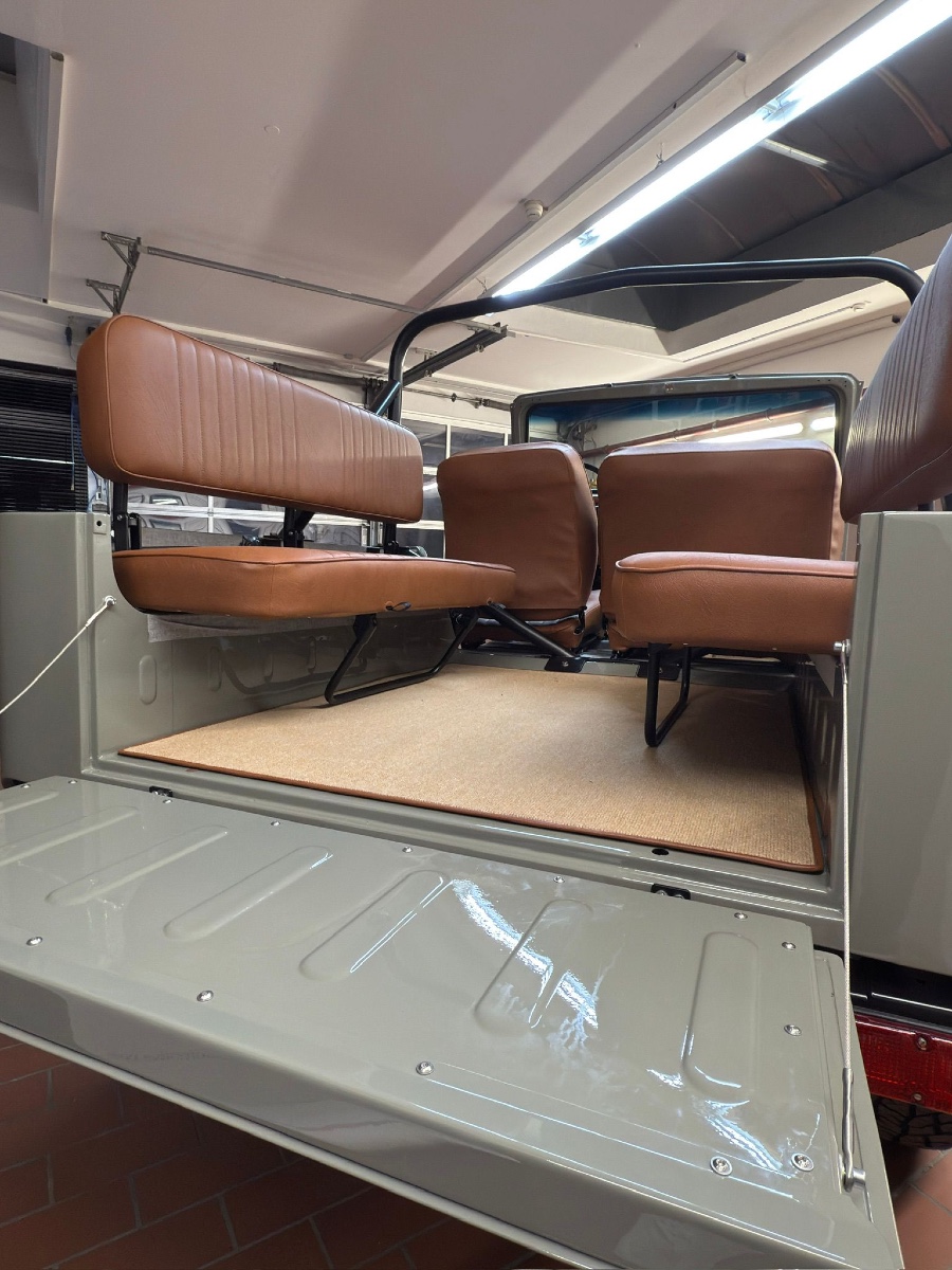 Toyota Land Cruiser FJ43 restauriert * Servo * H-Zulassung Baujahr BJ 03/1980