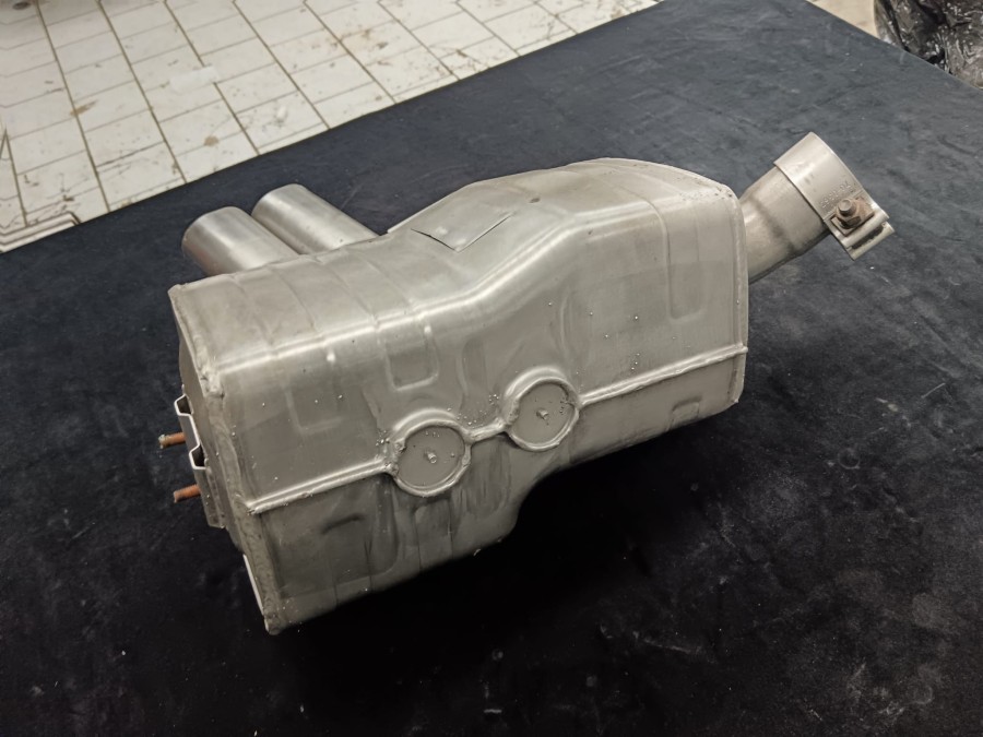 Verkaufe: Auspuffanlage für Maserati Baujahr BJ -