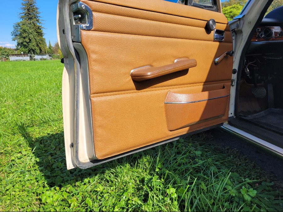 Biete Mercedes Benz 250 /8 W114 in gutem Zustand Baujahr BJ 01/1970