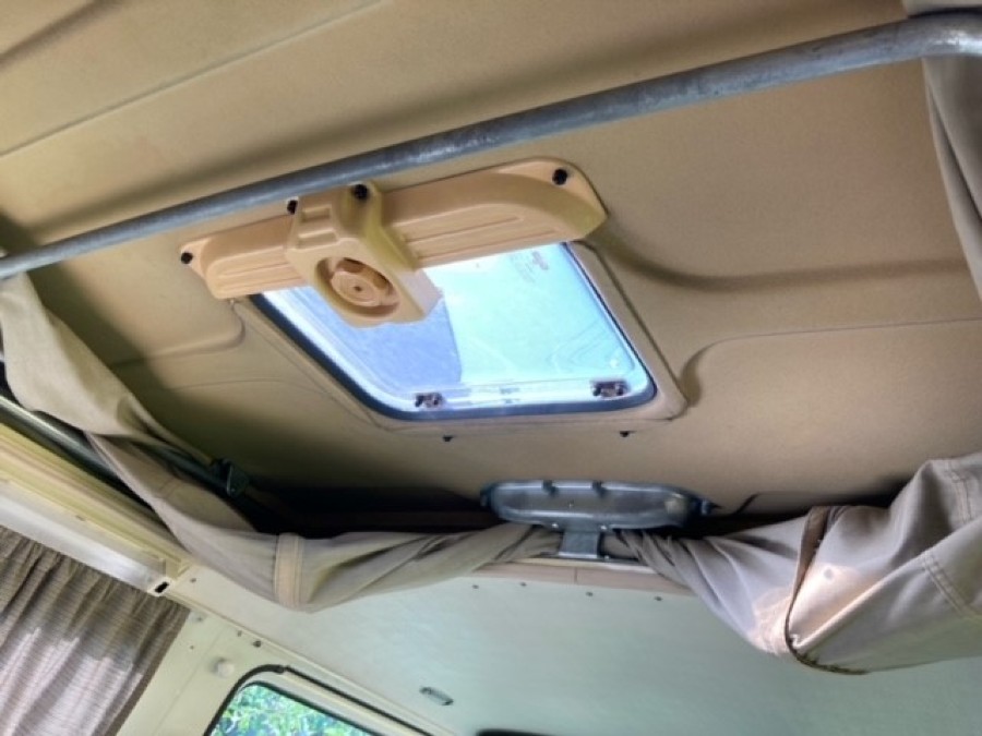 VW T3 Joker in gutem Zustand steht zum Verkauf Baujahr BJ 03/1983