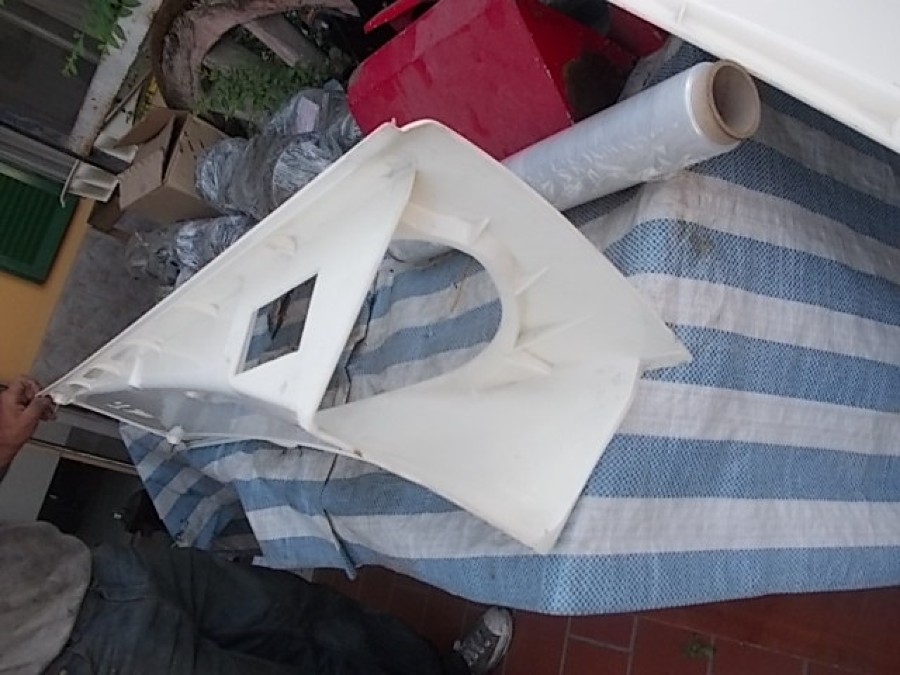 Für Ferrari Karosserieteile zu verkaufen Baujahr BJ -