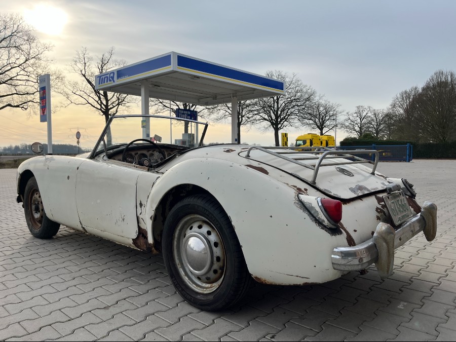 Zu restaurieren: MG MGA steht zum Verkauf Baujahr BJ 01/1959