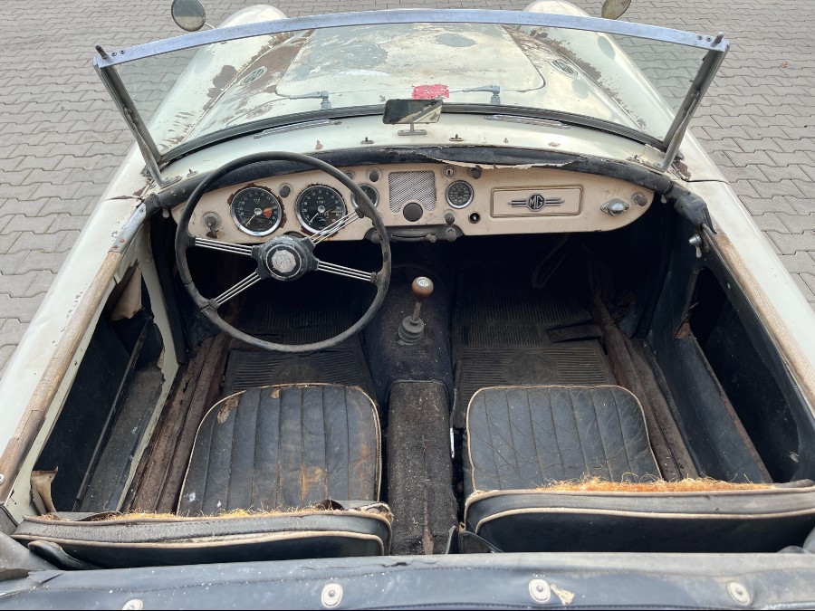 Zu restaurieren: MG MGA steht zum Verkauf Baujahr BJ 01/1959